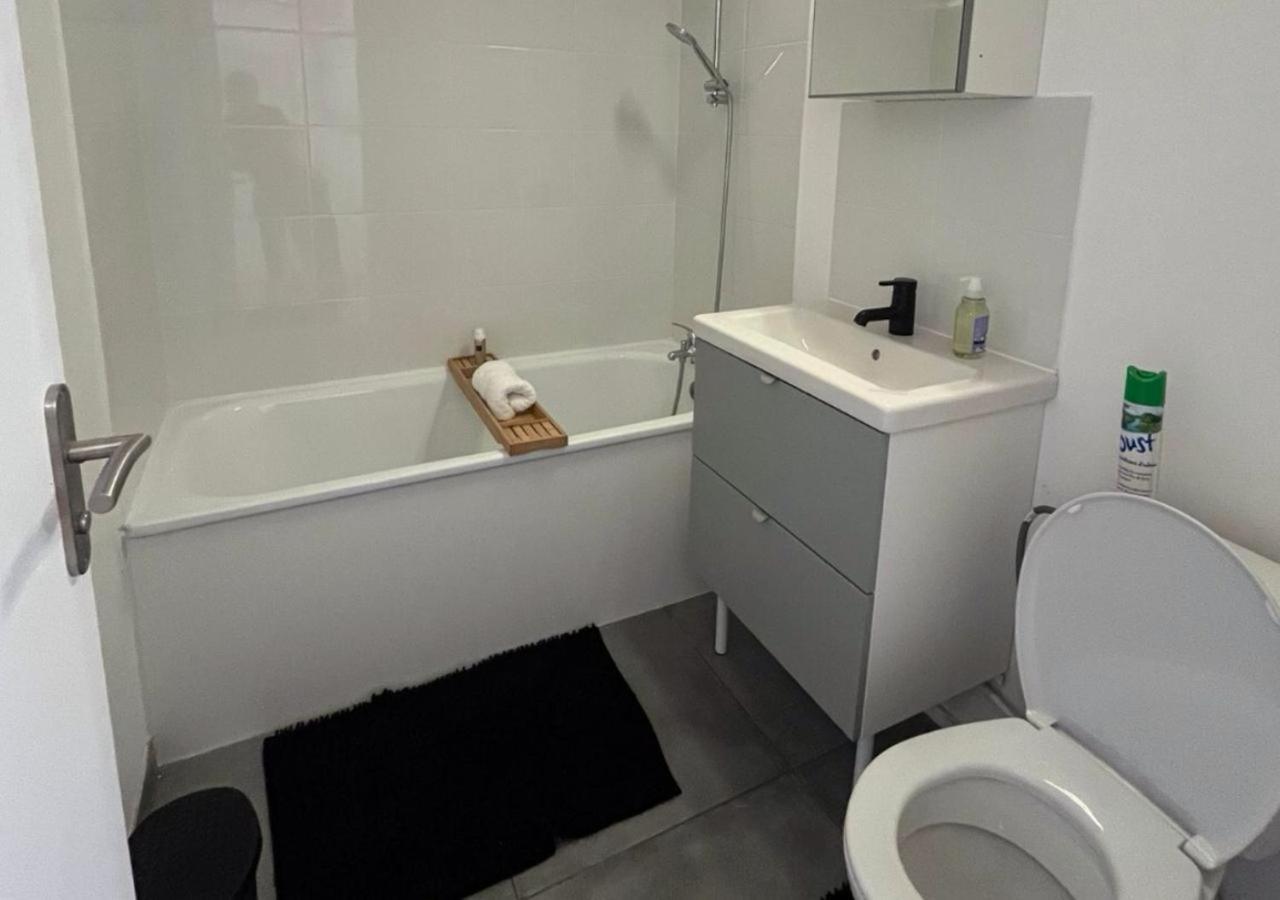 Apartament Le Montreuillois ! Parking Prive Et Metro A Proximite Zewnętrze zdjęcie